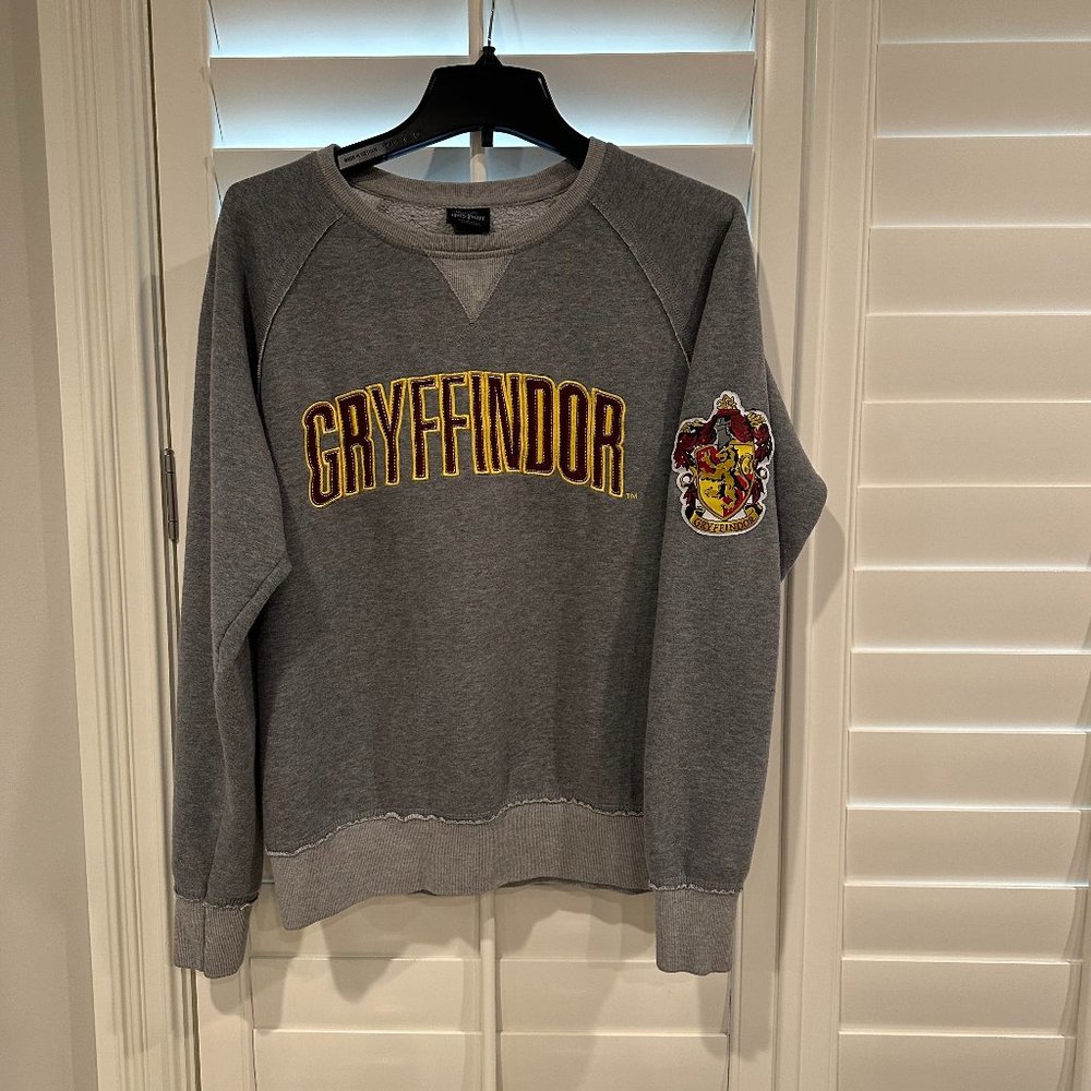 Harry Potter Gryffindor Sweatshirt Size Medium